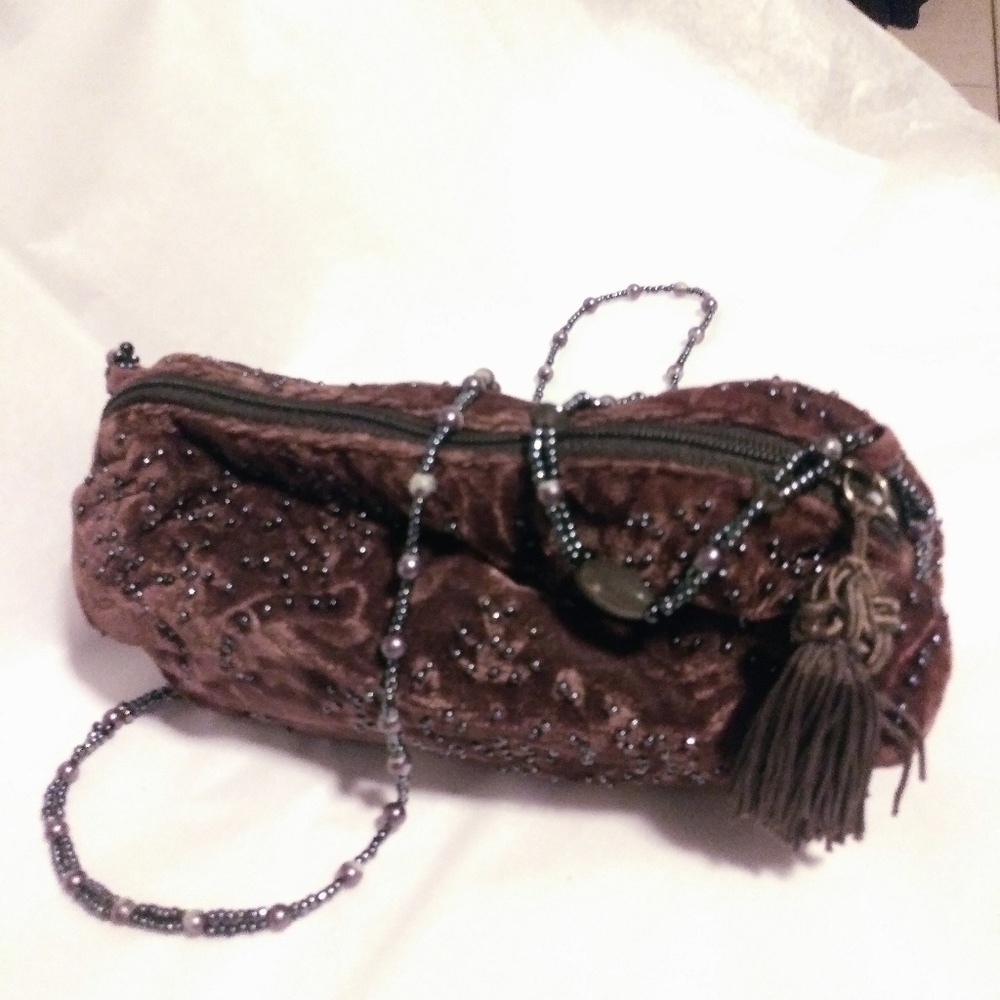 Beautiful Marco Avane Plum Velvet Beaded Clutch
